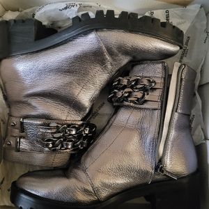 Karl lagerfeld Palmer Chain-Trim Booties size 7 (w)